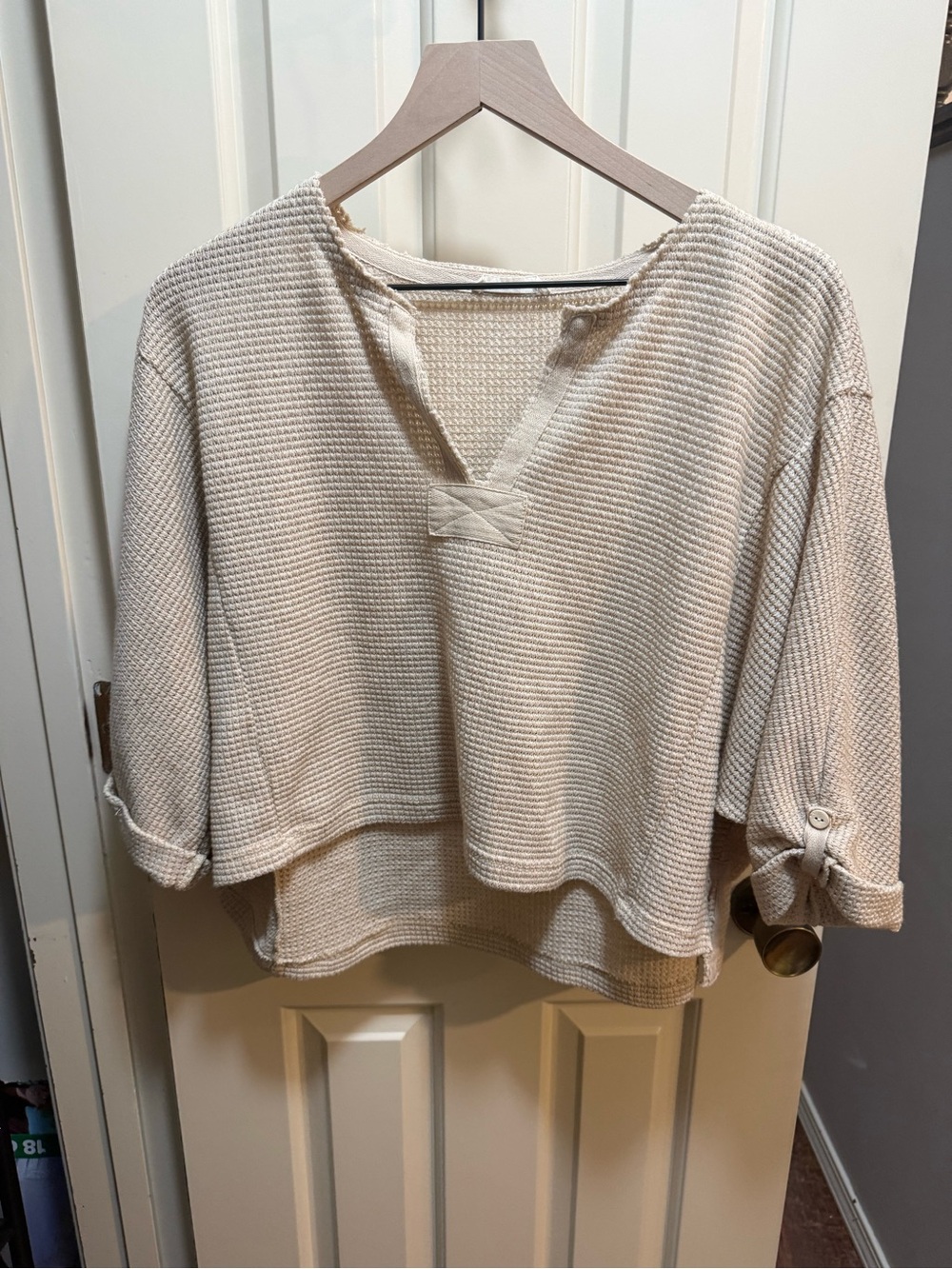 ILLA ILLA Cream Waffle-Knit V-Neck Pullover